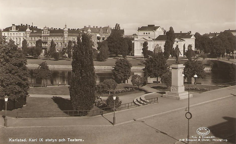 Karlstad, Karl IX Statyn och Teatern