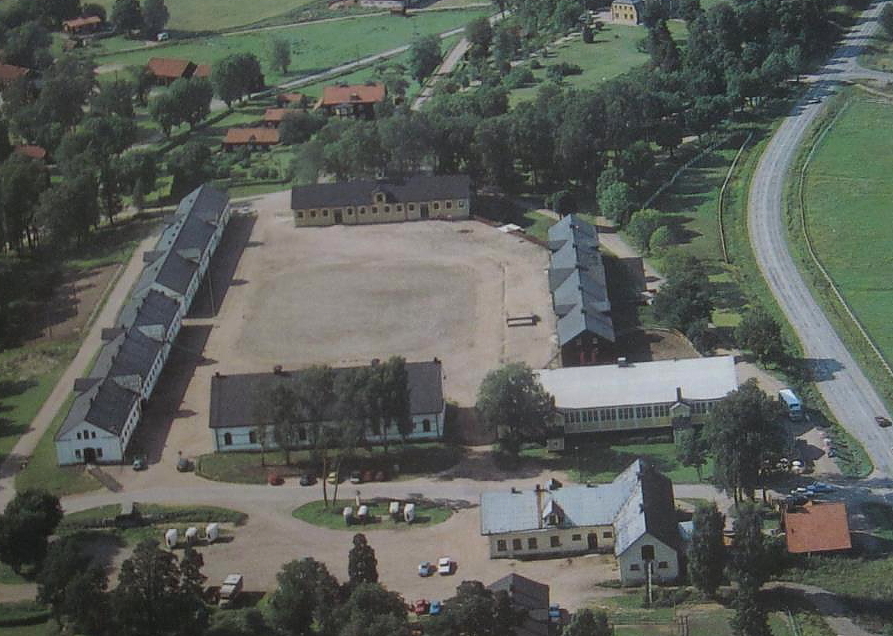 Hallstahammar, Strömsholms Ridskola