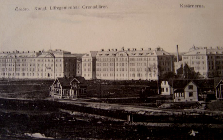 Örebro Kungliga Lifregementets Grenadjärer, Kasernerna