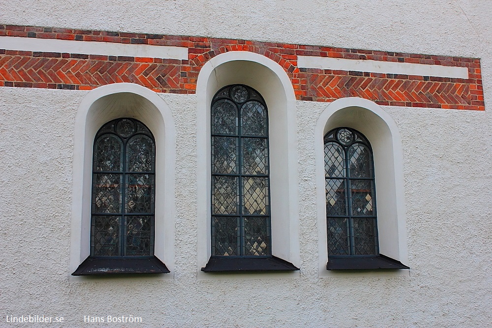 Lindesbergs Kyrkofönster