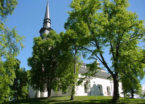 Kyrkan i Lindesberg från Strandpromenaden