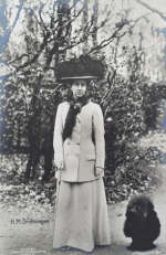 Victoria  med Hund 1932