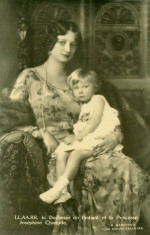 Astrid med barn Josephine Charlotte