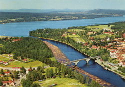 Flygbild över Leksands Samhälle, Österdalälven och Siljan
