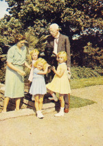 Mamma Sibylla, Desiree, Birgitta, Margaretha pappa Gustaf Adolf