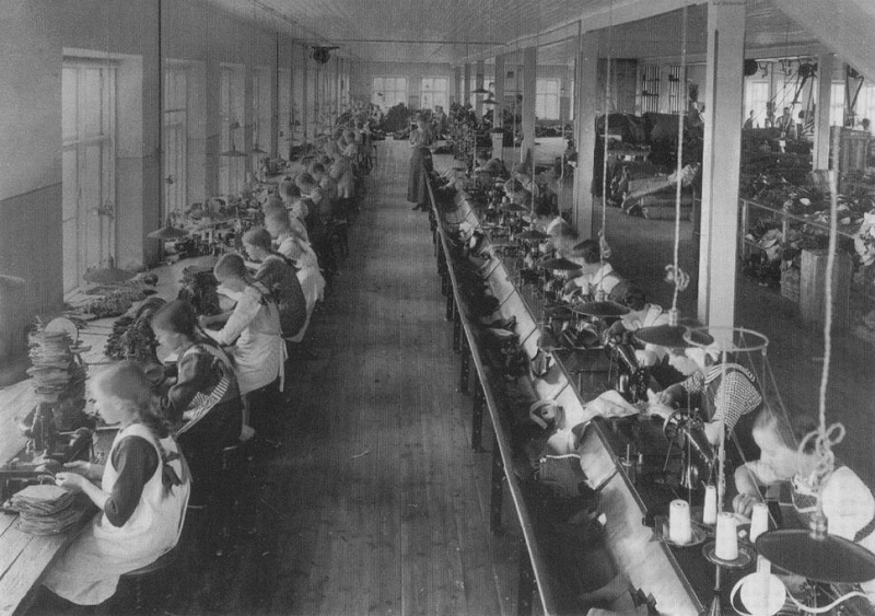 Kumla, Nåtlerskor skofabriken 1916