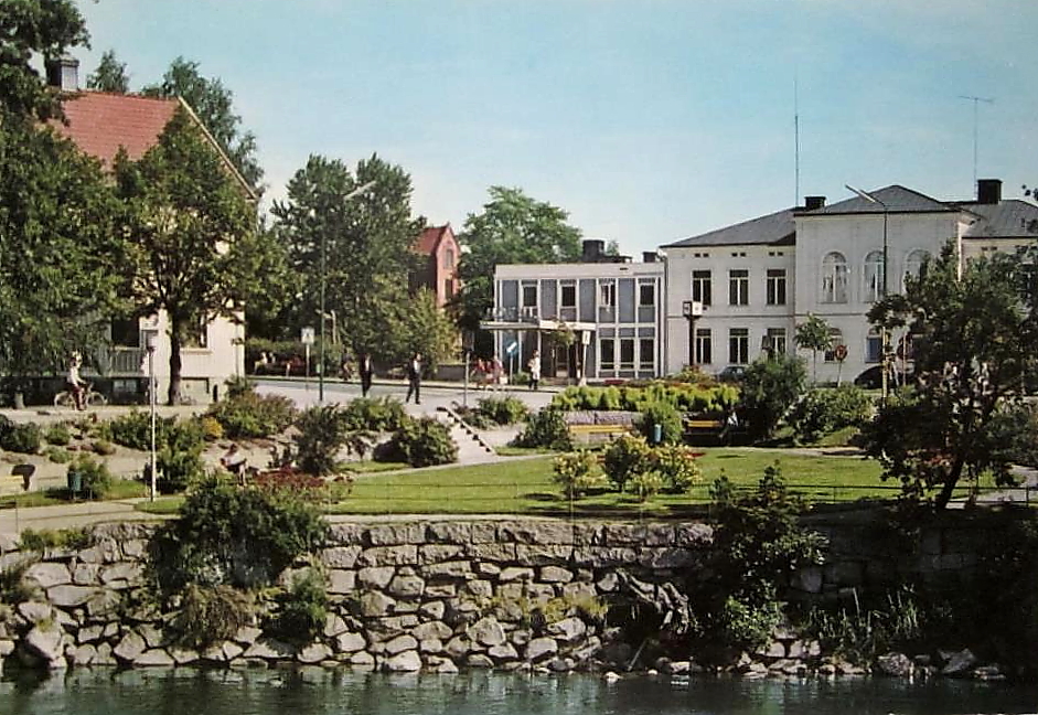 Smedjebacken, Apoteket och Hotellet vid Kolbäckån