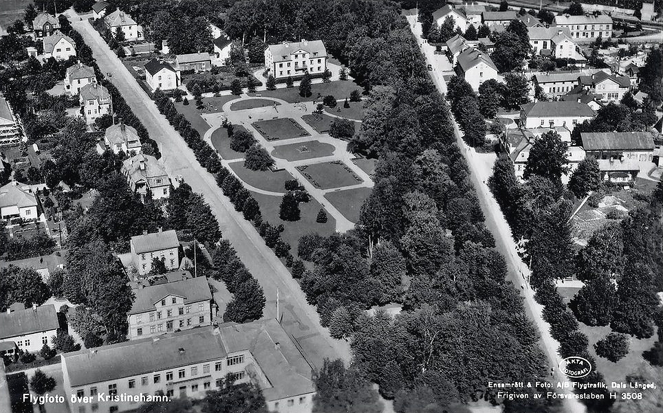 Flygfoto över Kristinehamn 1954
