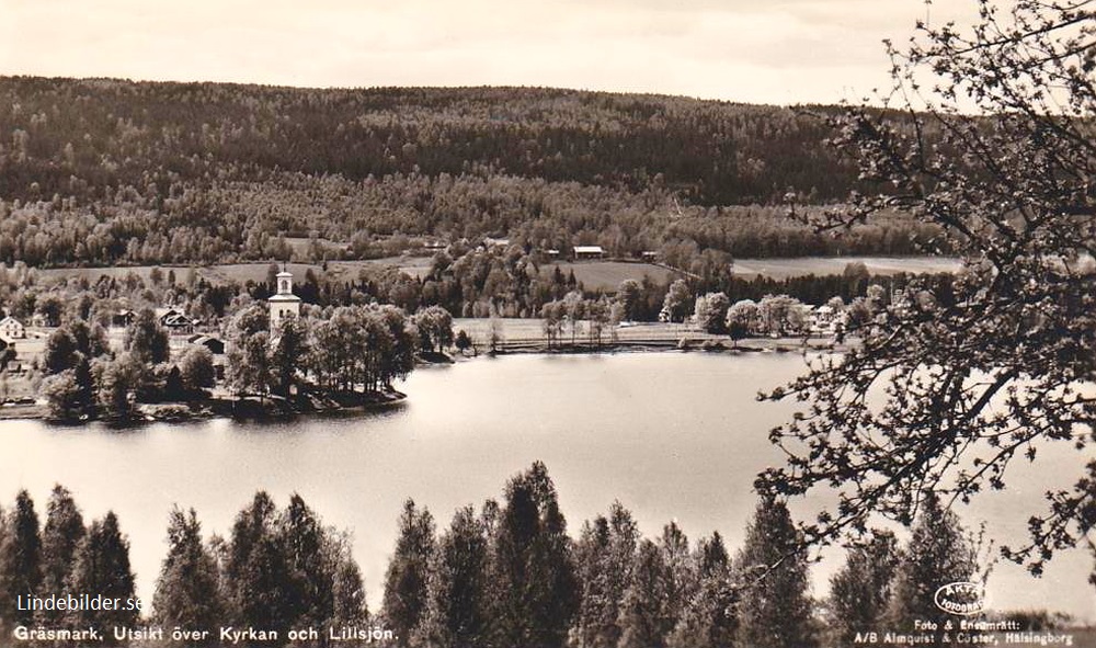 Gräsmark. Utsikt över Kyrkan och Lillsjön