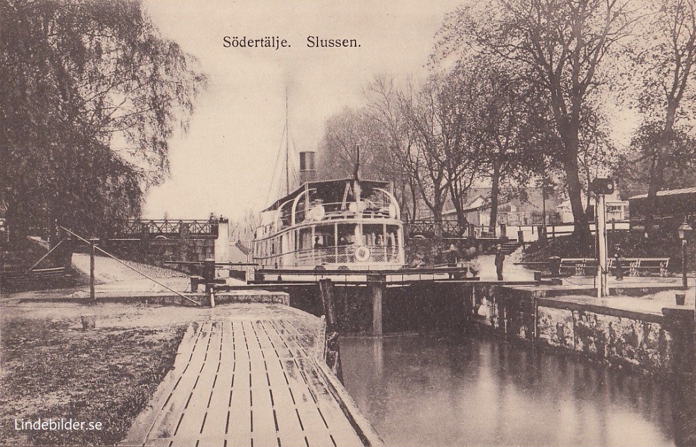 Södertälje, Slussen