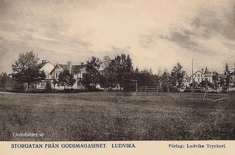 Storgatan från Godsmagasinet. Ludvika 1908
