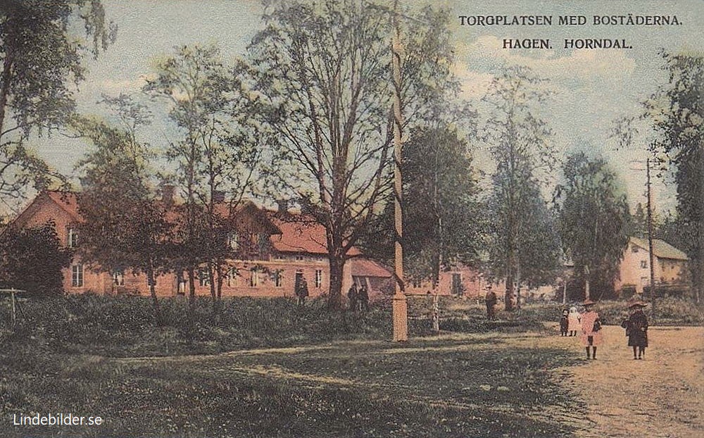 Torgplatsen med Bostäderna Hagen. Horndal