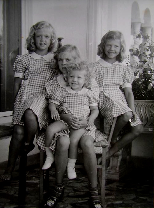 Birgitta, Margaretha i knät Christina och Desiree