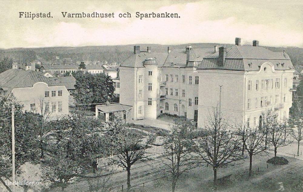 Filipstad. Varmbadhuset och Sparbanken 1915