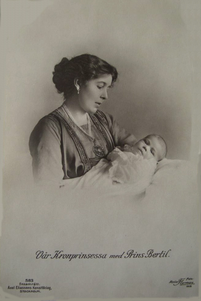 Margret med sin son Bertil