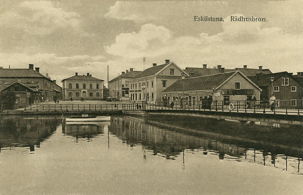 Eskilstuna, Rådhusbron