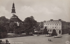 Köping, Kyrkan och Sparbanken 1933