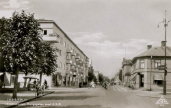 Kristinehamn, Kungsgatan med HSB 1944