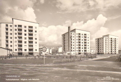 Hallstahammar, Höghus och Lekplats 1962