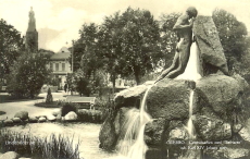 ÖREBRO, Centralparken med befriaren och Karl XIV Johans staty