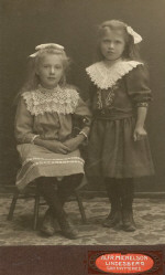 Lindesberg 2 flickor  1910