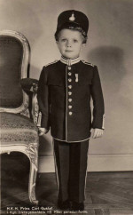 Carl Gustaf med Uniform från Livregementet