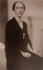 Louise 1945
