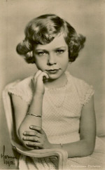 Christina 1951 8 år