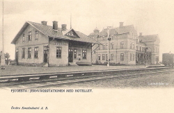 Fjugesta, Jernvägsstationen med Hotellet 1903
