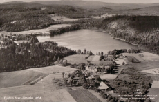 Nora, Flygfoto över Järnboås Kyrka 1955