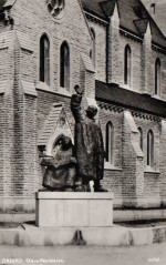Örebro Olaus Petri staty