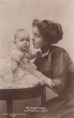 Ingrid med mamma Margaret
