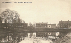 Lindesberg Till höger sjukhuset 1905